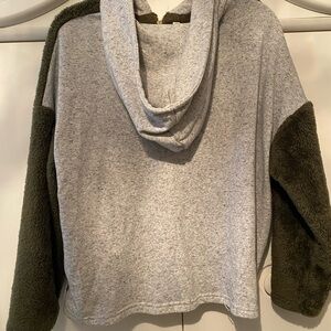 Umgee Olive Green and Gray Hooded Jacket
Boho